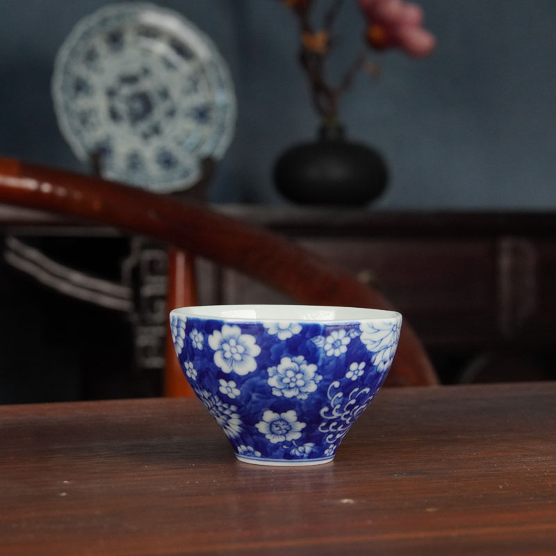 景德镇青花花卉客杯