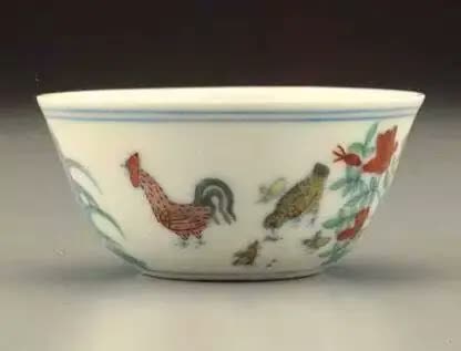明成化斗彩鸡缸杯